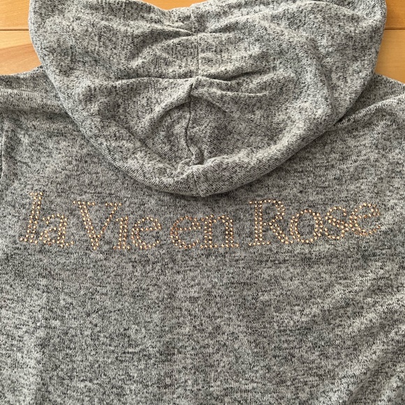 Heather grey la vie en rose hoodie - Picture 12 of 13